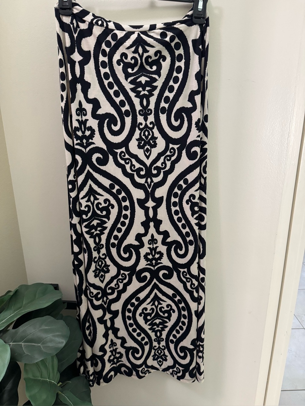 Black and Cream Geometric Pattern Maxi Skirt Knit / Strapless Dress Size Large